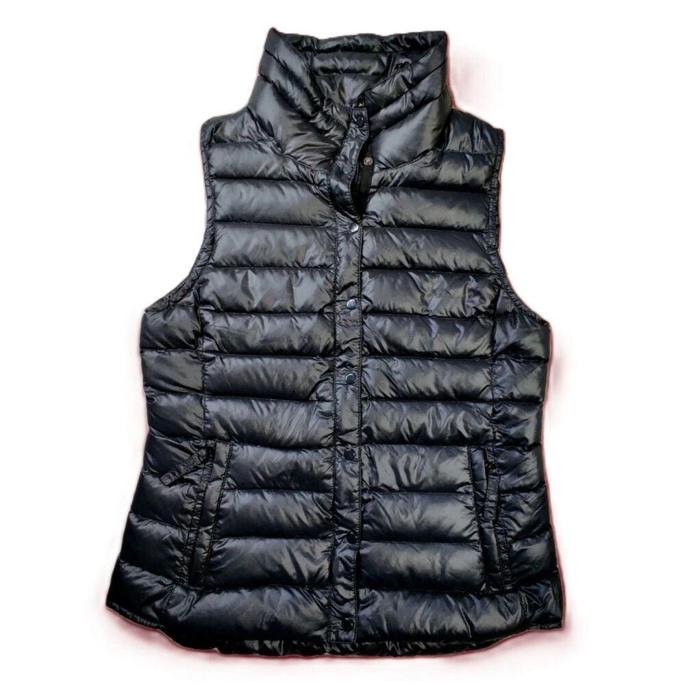 Gap Black Puffer Down Vest Women’s Small Lightweight Nylon Zip Front Warm